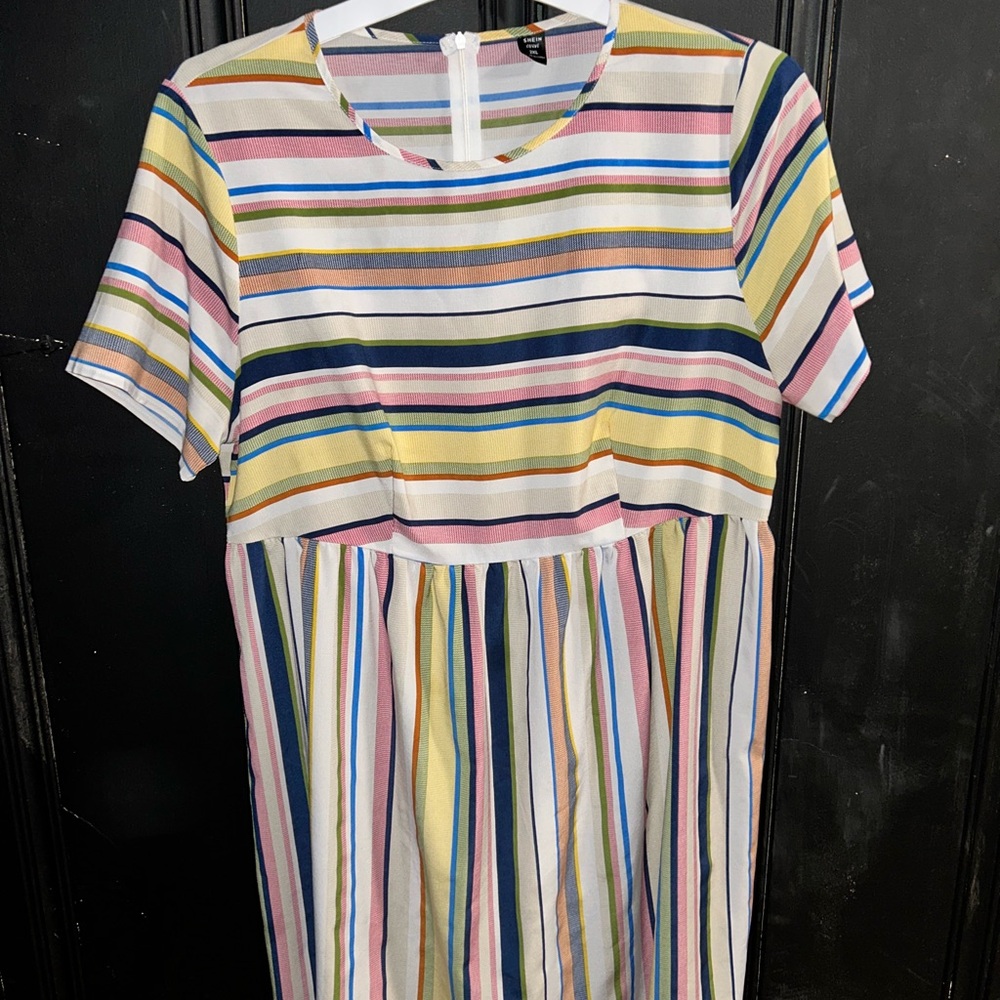 SHEIN Yellow and Blue Sundress with Flutter Sleeves and Crew Neck